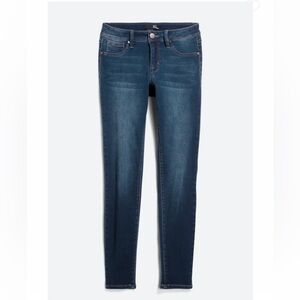 Wynter Low Rise Butter Skinny Jean